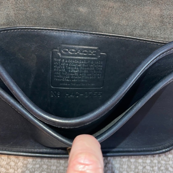 Vintage Coach Convertible Clutch H40-9755 - Picture 6 of 8